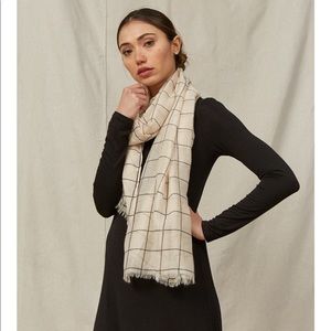NWT Cream Grid Scarf